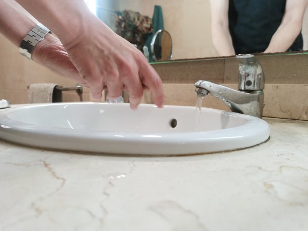 盥洗室洗手图片下载