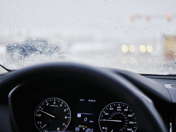 冬季开车图片下载