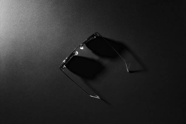 黑色简约主义图片下载