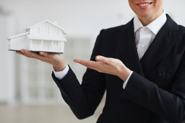 房地产经纪人在工作图片下载