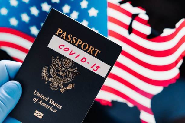 全球大流行的概念。美国冠状病毒，因病毒爆发而关闭和隔离。预防传染病的传播。旅行取消图片下载