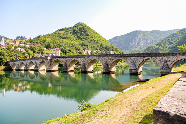 波黑维谢格拉德的梅赫德·帕萨·索科洛维奇桥图片下载
