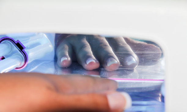 修指甲的过程图片下载