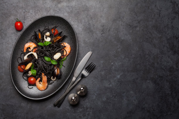 黑色海鲜意大利面图片下载