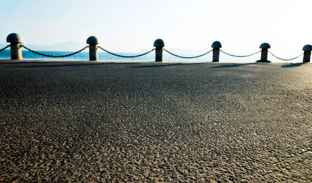海边有栏杆的人行道图片下载