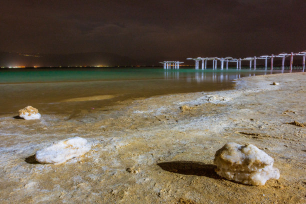 夜晚的死海创意图片图片下载