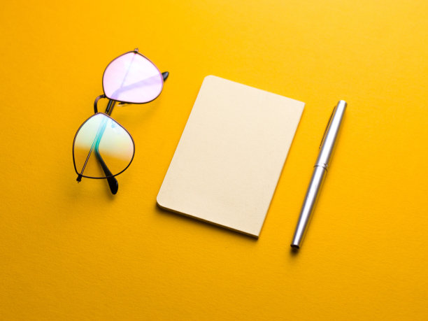 口袋笔记/日记/日记易于使用和携带库存图像图片下载