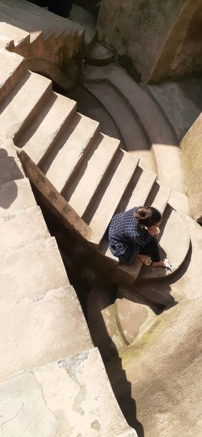 清真寺的楼梯图片下载