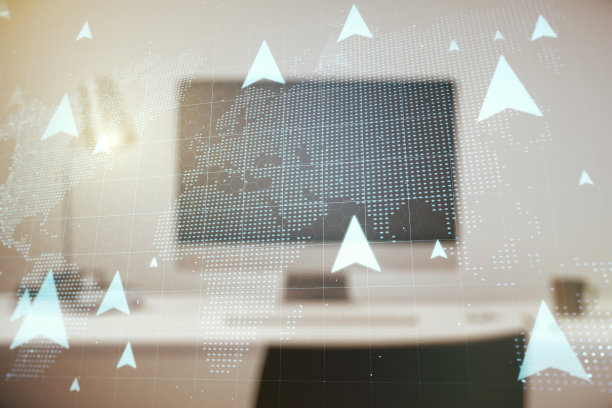 世界地图的双重曝光与针全息图在笔记本电脑的背景。地理定位跟踪和运输概念图片下载