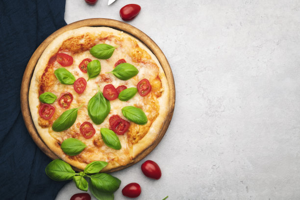 意大利披萨。俯视图图片下载