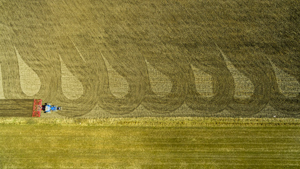 拖拉机的艺术图片下载