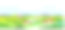 水平乡村景观与山，云，树木，灌木丛，湖，山谷，房屋。图片下载