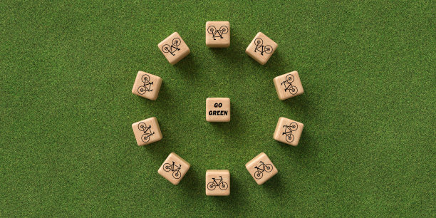 立方体与自行车符号和信息去绿色- 3D渲染插图图片下载