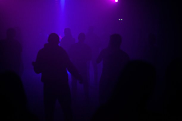 电子DJ的电子表演图片下载