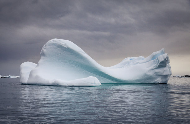 在南极的冰山图片下载