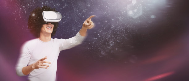 快乐的人在家里尝试vr眼镜图片下载