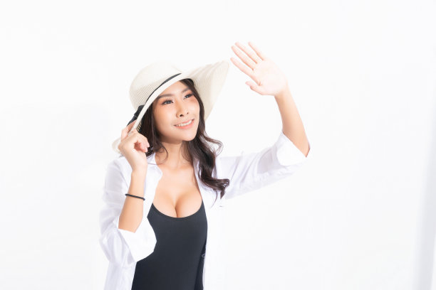 女性工作室肖像与夏季旅游概念。图片下载