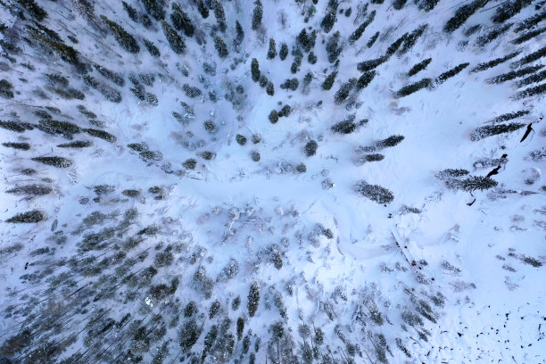 拉普兰河钓鱼冰图片下载