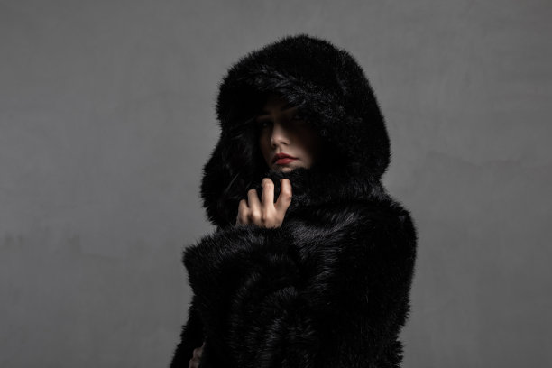 黑色毛皮罩图片下载