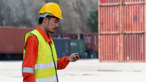 物流工业集装箱堆场。图片下载