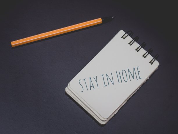 待在家里，写在笔记本上图片下载