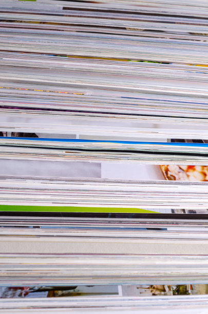 特写背景的一堆杂志。图片下载