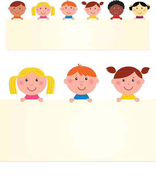 可爱的多文化孩子举着横幅和空白信息标志图片下载