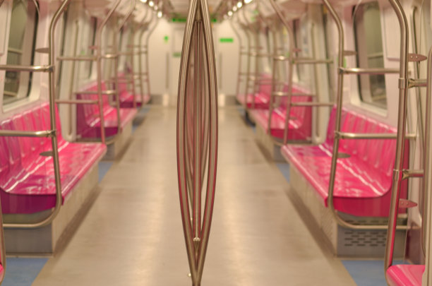 空荡荡的德里地铁车厢图片下载