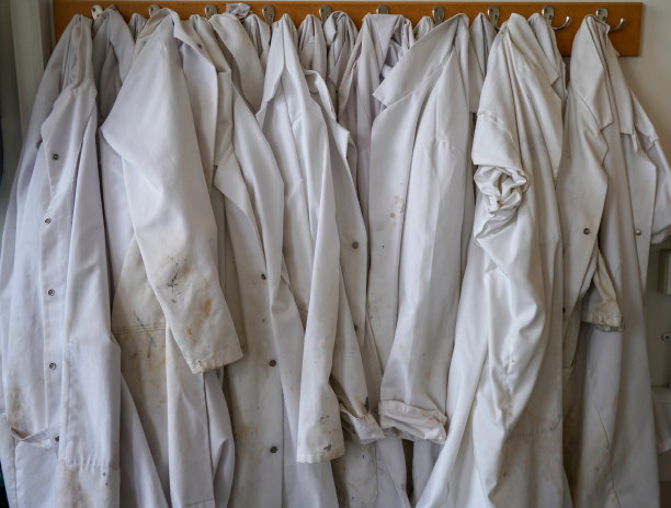 白大褂挂着图片下载