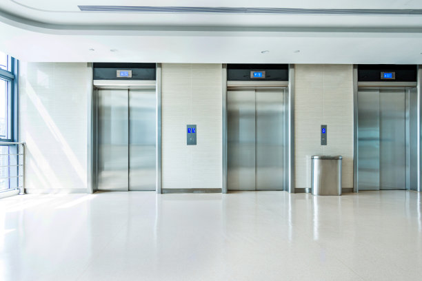 现代办公大楼的电梯图片下载