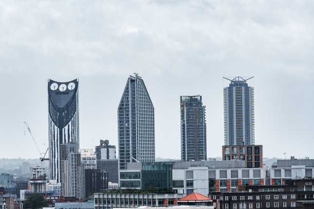 伦敦萨瑟克拥挤的建筑图片下载