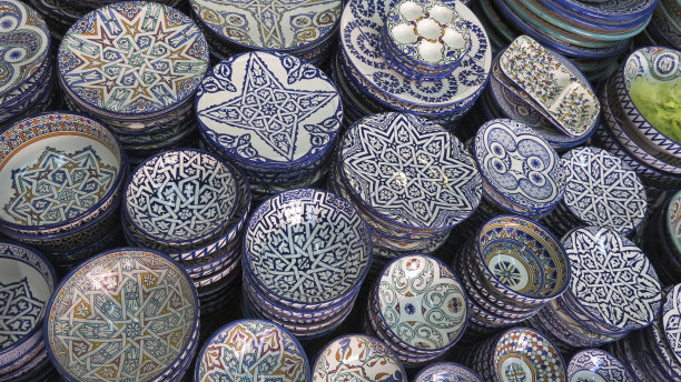 市面上出售的集装箱全画幅图片下载