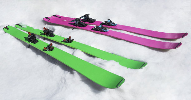 自由滑雪山滑雪图片下载