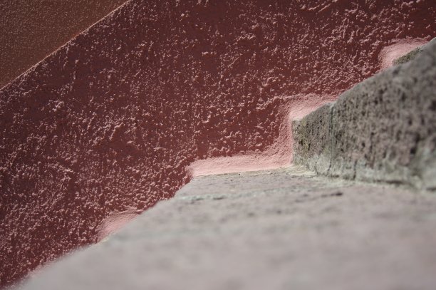 街道表面的低角度视图。意大利撒丁岛。图片下载