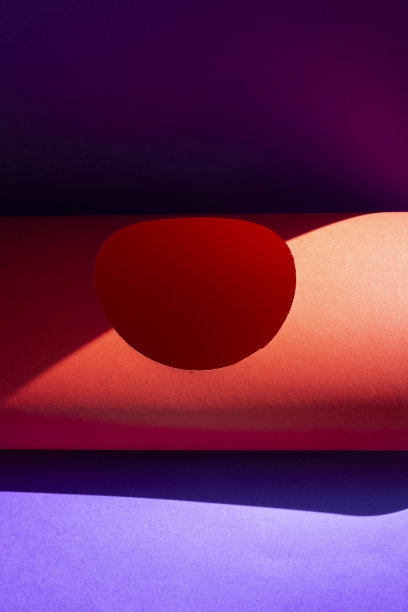 多色曲面纸背景。艺术创意背景摄影。图片下载