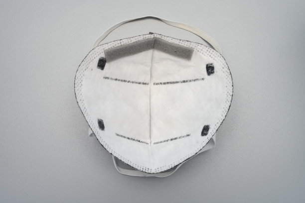 内部灰色专业医疗面具在灰色背景图片下载