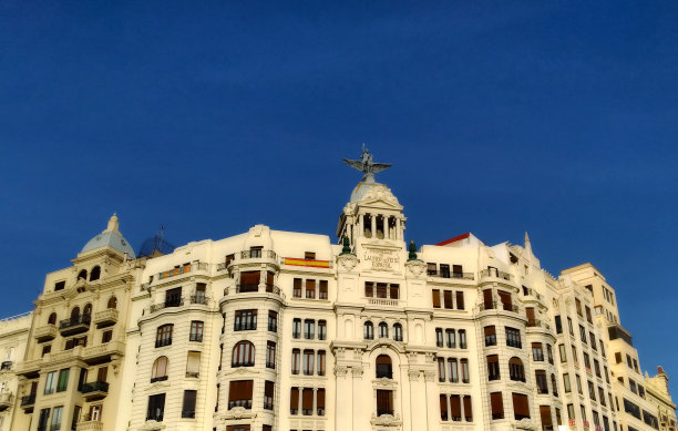 蓝色在奶油图片下载