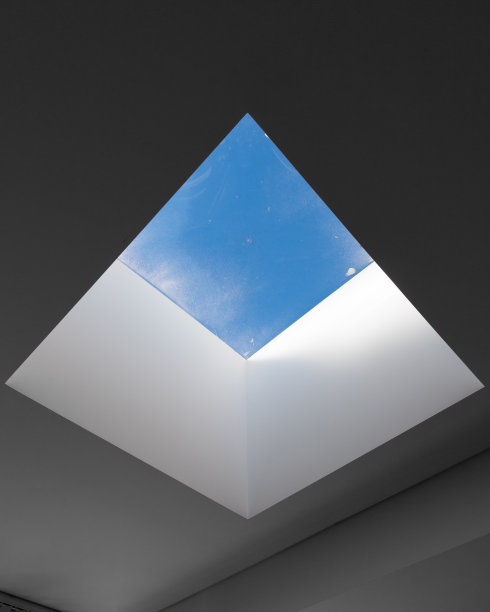 蓝天天花板图片下载