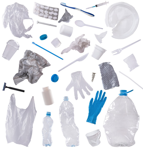 用过的一次性塑料垃圾隔离在白色背景上图片下载