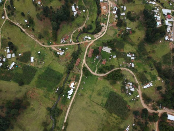 航拍魔幻小镇图片下载