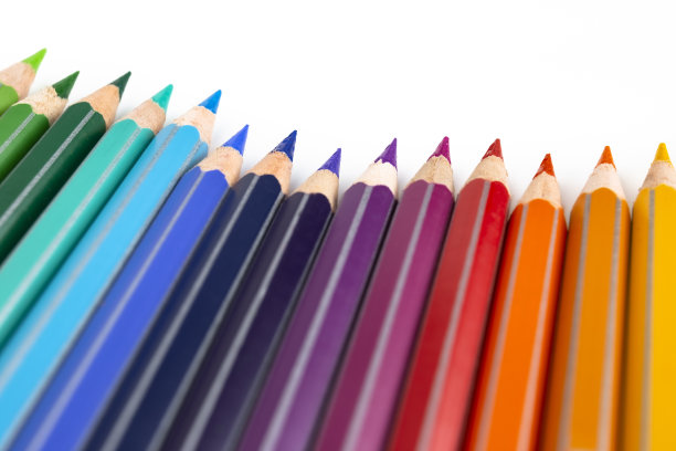 彩色铅笔孤立在白色上图片下载
