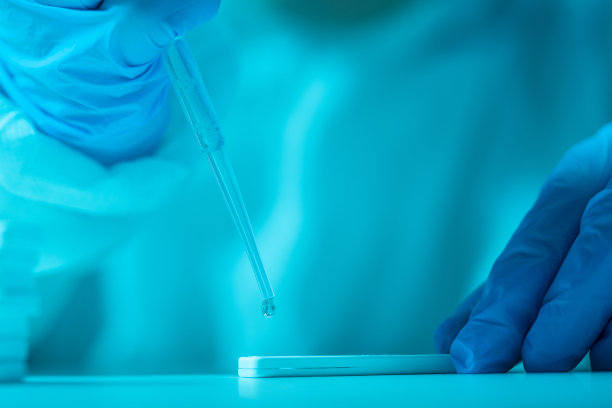 在CDC Covid-19实验室工作的科学家素材图片