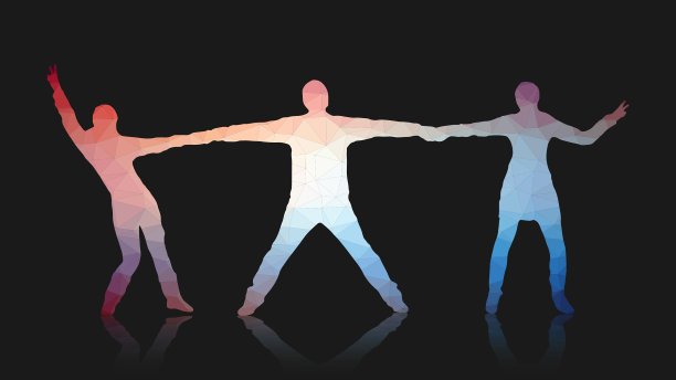 年轻人在镜头前摆姿势三角形图片下载