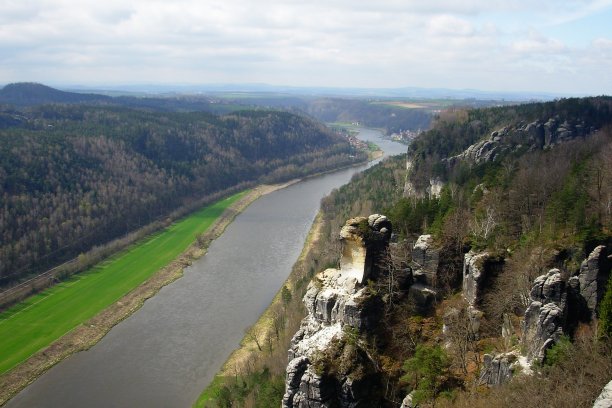 巴斯泰在撒克逊的瑞士图片下载