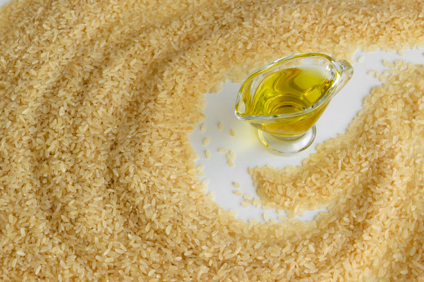 生物米油、健康饮食配料、纯素及素食食品。图片下载