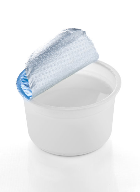 空白的打开的酸奶杯图片下载