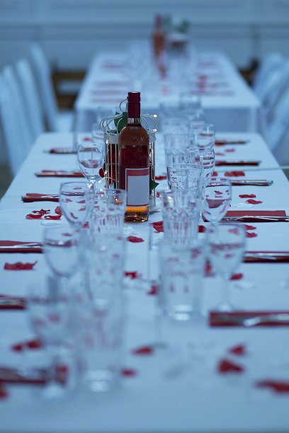 美丽的婚宴餐桌装饰图片下载