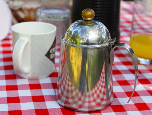 咖啡桌上。图片下载