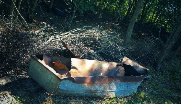 废弃的船图片下载