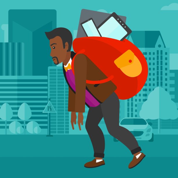 背着装满设备背包的男人图片下载